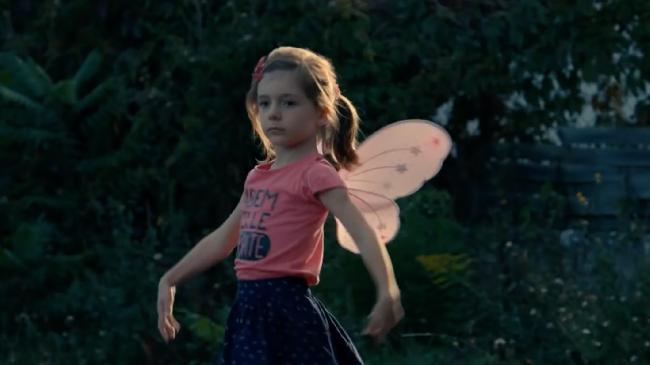 Petite fille « Bande Annonce »